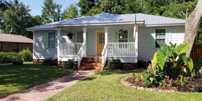 renovated home located in North Historic side