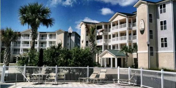 condo located in St. James Bay