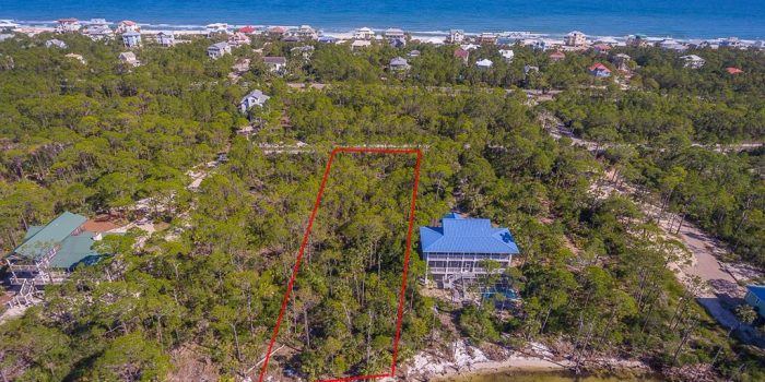 1.0000 Acre bay front lot located in Bay Cove Village in the Plantation