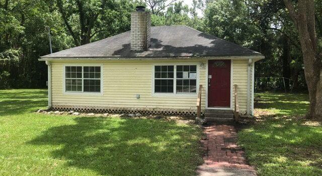 bank owned ranch style home located in Greater Apalachicola