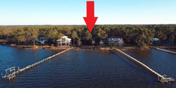 1.3200 acre bayfront homesite with 100' of water frontage on Apalachicola bay