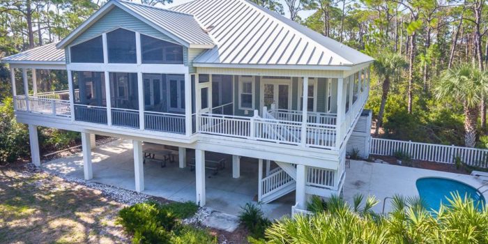 bay side home with private pool located in Oyster Bay Village in the Plantation