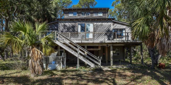 beach house located in the Gulf Beaches