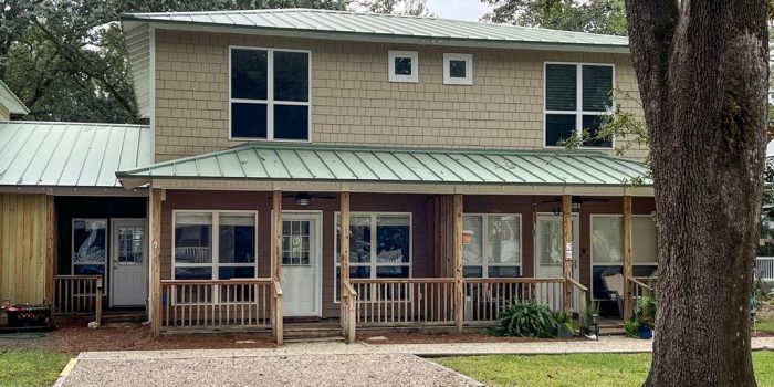 24 Apaco Ave