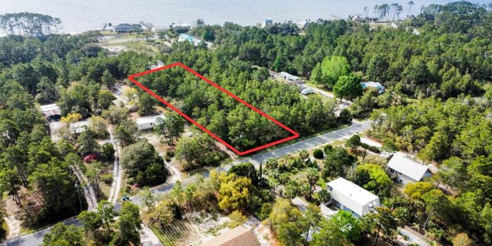 2098 Lighthouse Rd