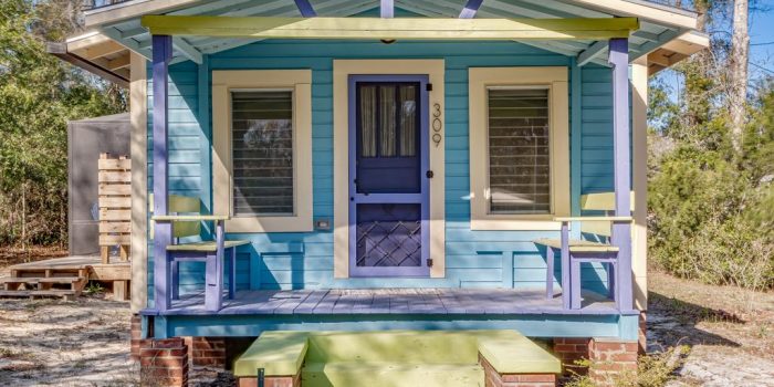 309 NW 5th St