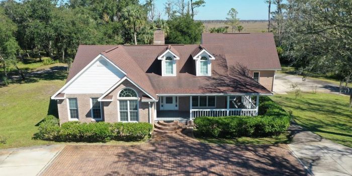 1097 Durham Dr