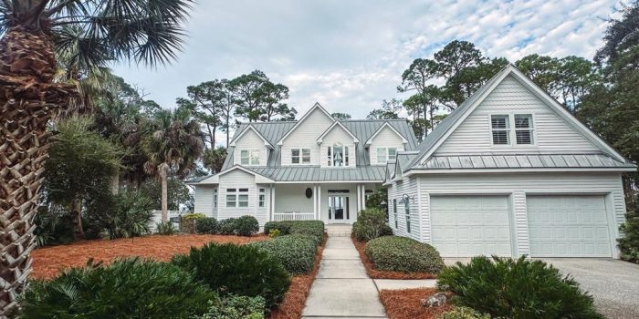 261 Magnolia Bay Dr