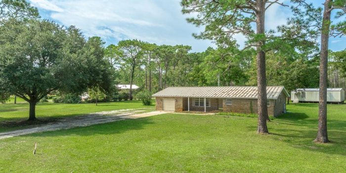 370 Mill Rd