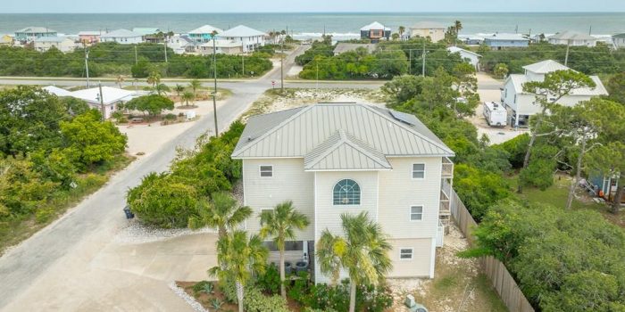 800 W Pine Ave
